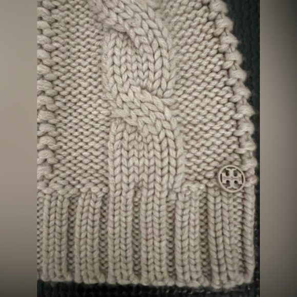 Tan Cozy Tory Burch Cable Knit Beanie Hat with Faux Fur Pom Pom - Picture 3 of 5
